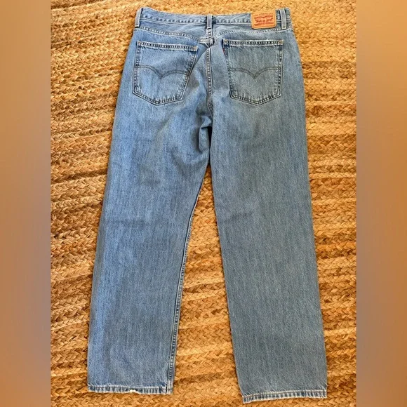 Levi’s Women’s Size 31 Waist Low Pro Straight Medium Wash Denim - Picture 5 of 11